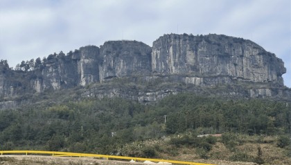 贵州山区测绘：行者X500与AA10协同作业