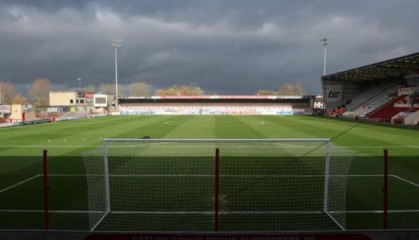 BBC：莫克姆足球俱乐部因未来不明暂停所有一线队活动