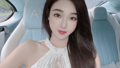 网红雅典娜新动态，成为娱乐场所头牌，染上DY救回来这辈子也毁了