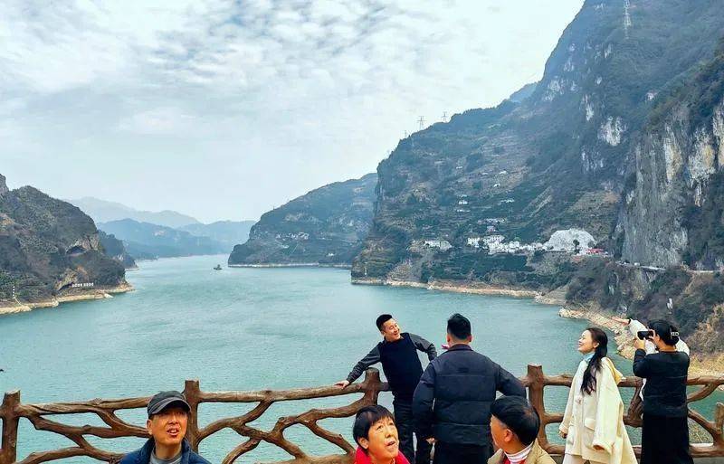 萌翻了！火爆全网的"小狗山"是真的，不是P的！紧急提醒