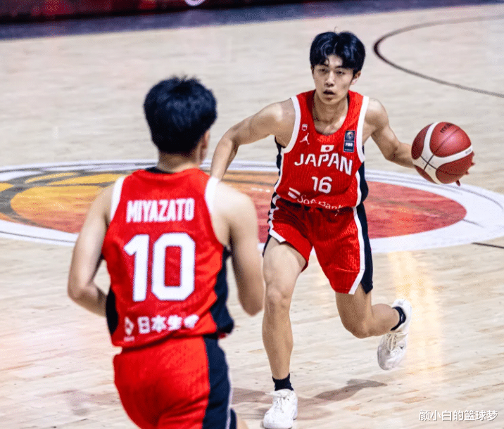 U16男篮亚洲杯：苏拉绝杀新西兰拒日本18分逆转1.63米越圭司243