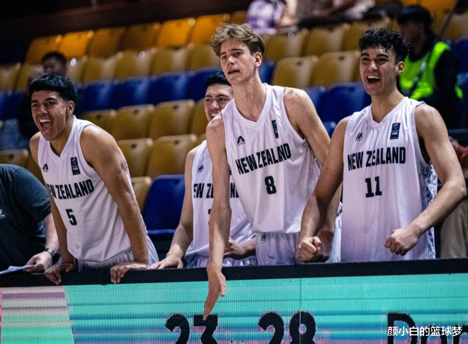 U16男篮亚洲杯：苏拉绝杀新西兰拒日本18分逆转1.63米越圭司243