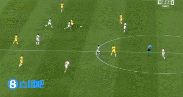 米兰遭多处争议判罚：普利西奇被拉倒+恩昆库两连倒地未判点